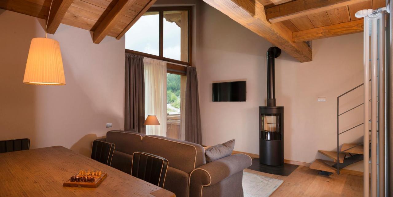 3 Chalets Aparthotel Breuil-Cervinia Exterior foto